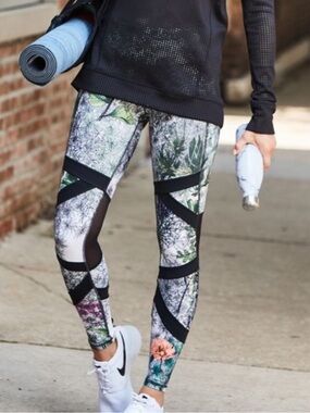 CALIA Limited Edition Botanical & Mesh Leggings - Small.